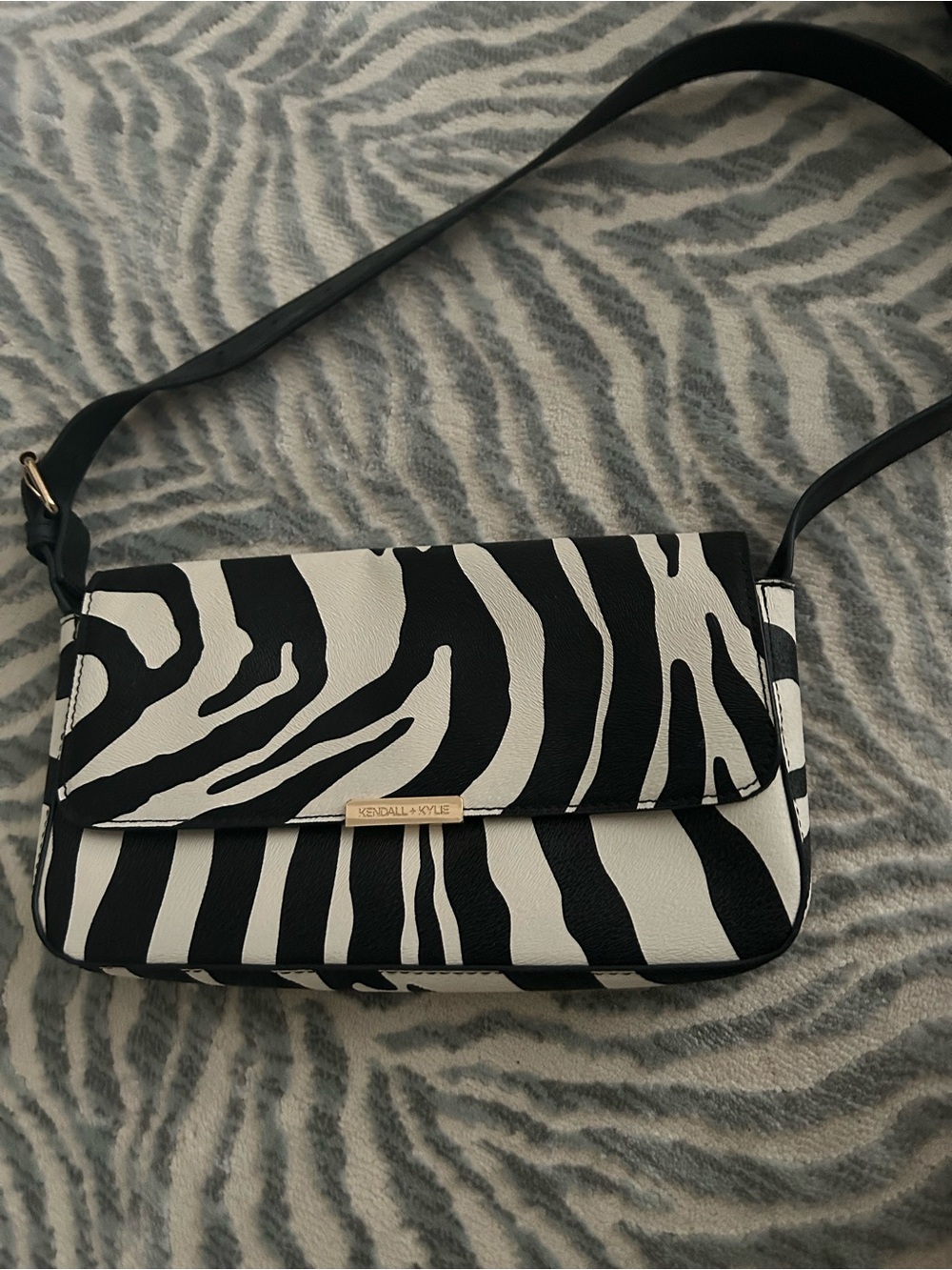 NWNT Kendal & Kylie Zebra Small Hand Bag - Picture 6 of 8